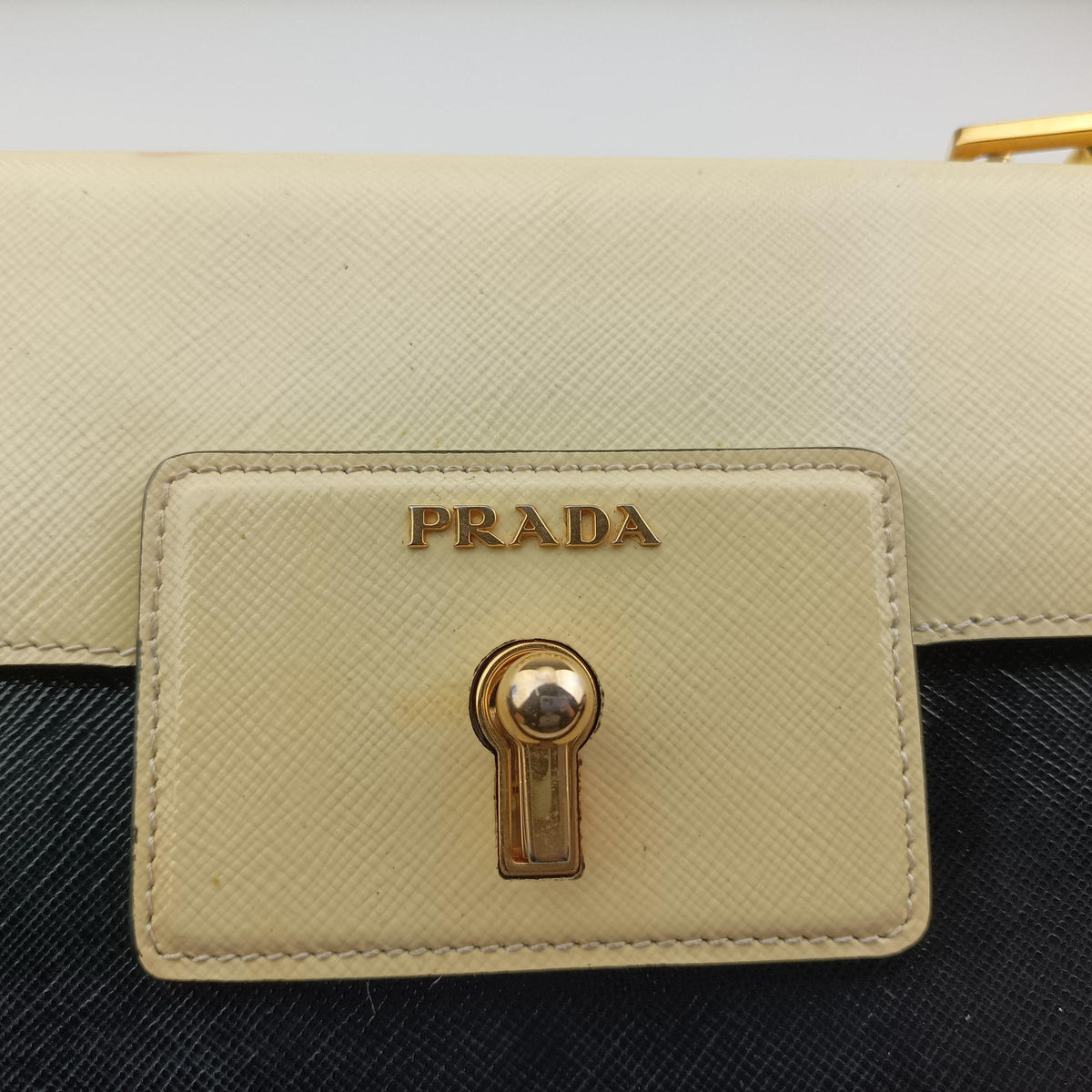 Vintage Prada Turn Lock Beige xBlack Patent Saffiano  shoulderbag | stylenewstar