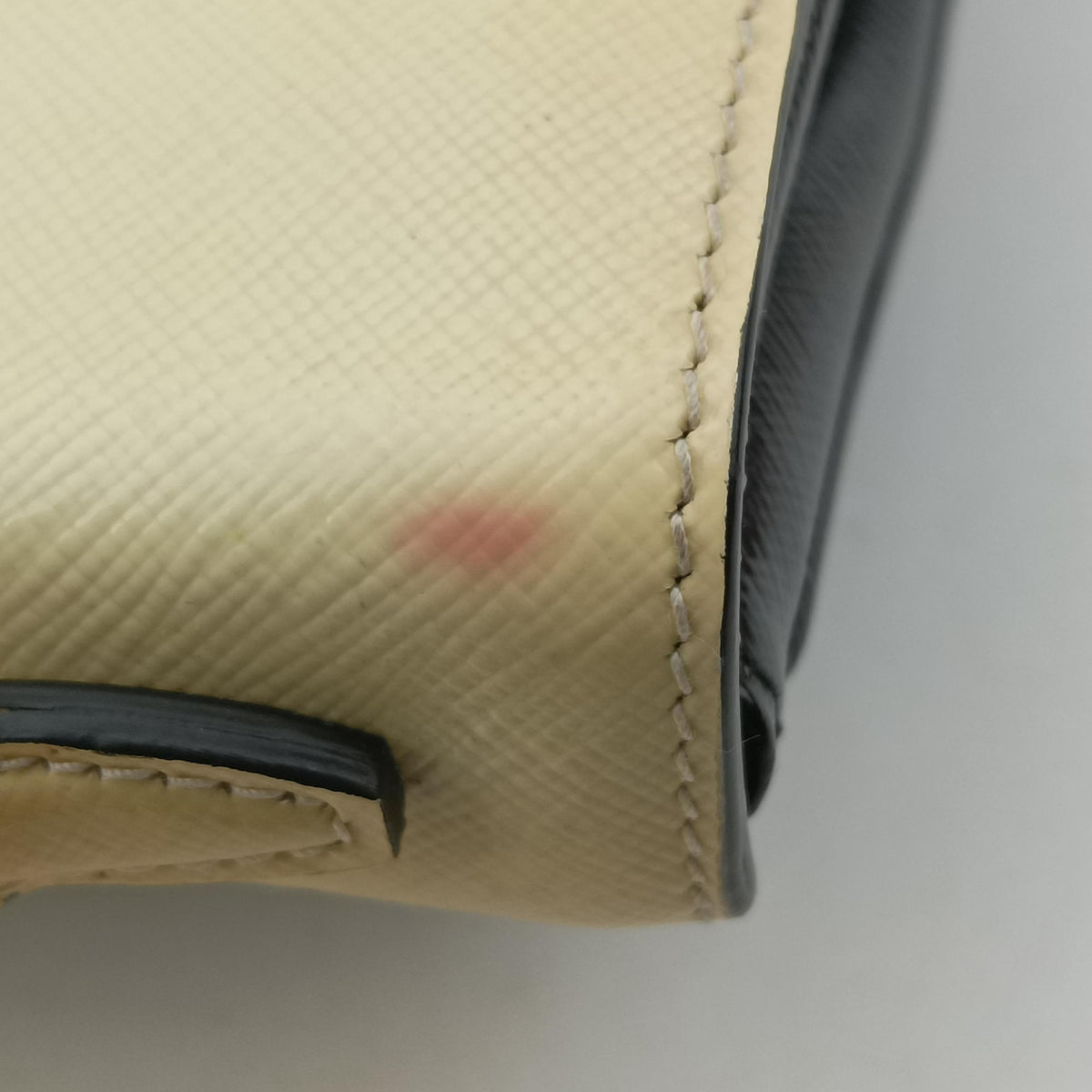 Vintage Prada Turn Lock Beige xBlack Patent Saffiano  shoulderbag | stylenewstar