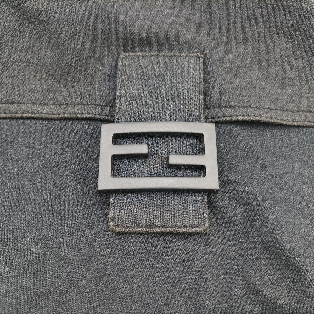 Pre-owned Fendi Mamma Baguette Grey Cotton 26325 shoulderbag | stylenewstar