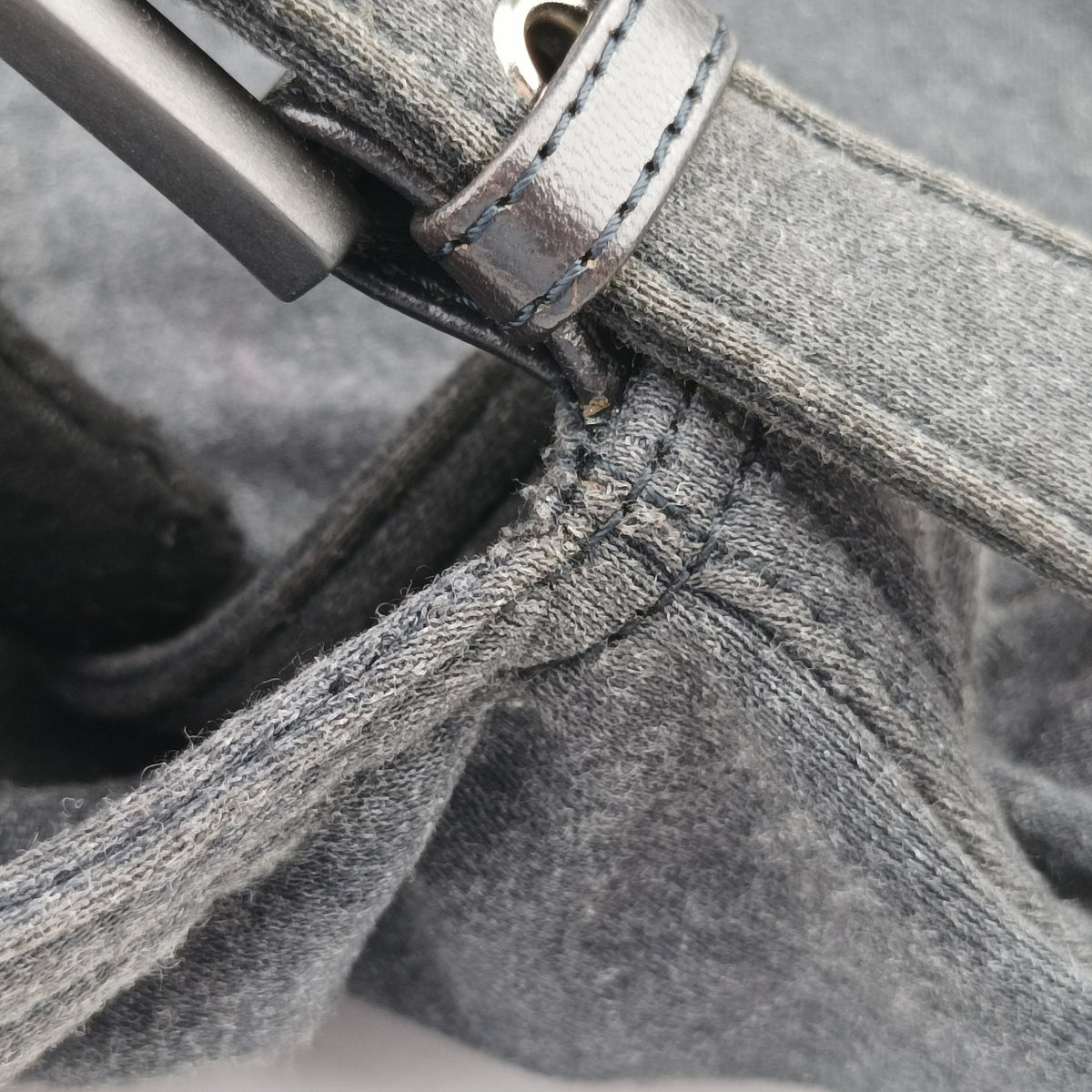 Pre-owned Fendi Mamma Baguette Grey Cotton 26325 shoulderbag | stylenewstar