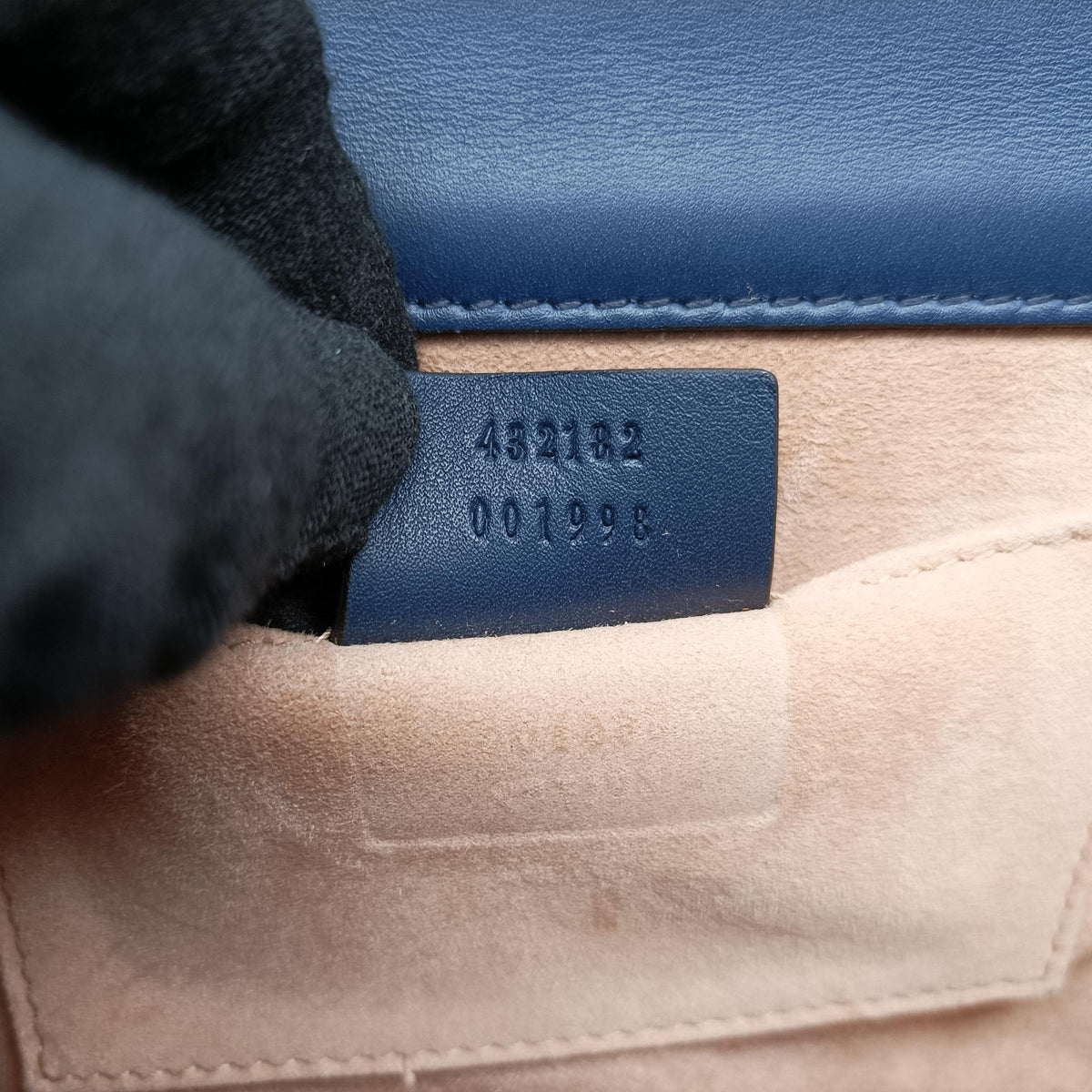 Pre-owned Gucci Padlock Navy Leather 432182 shoulderbag | stylenewstar