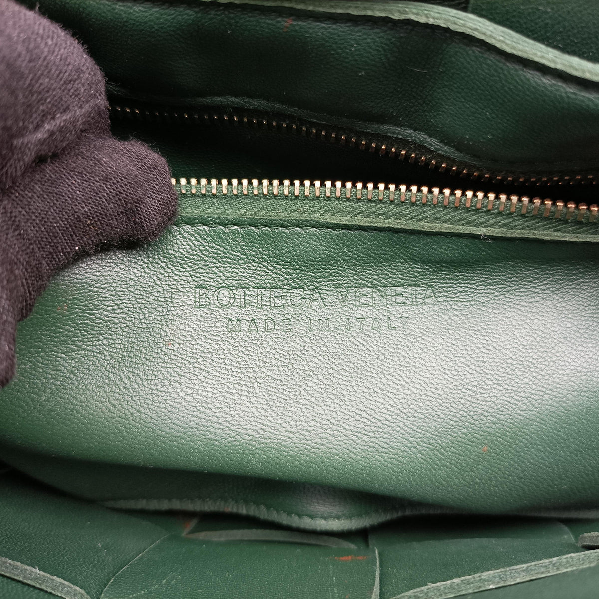 Pre-owned Bottega Veneta Cassette Green lambskin  shoulderbag | stylenewstar