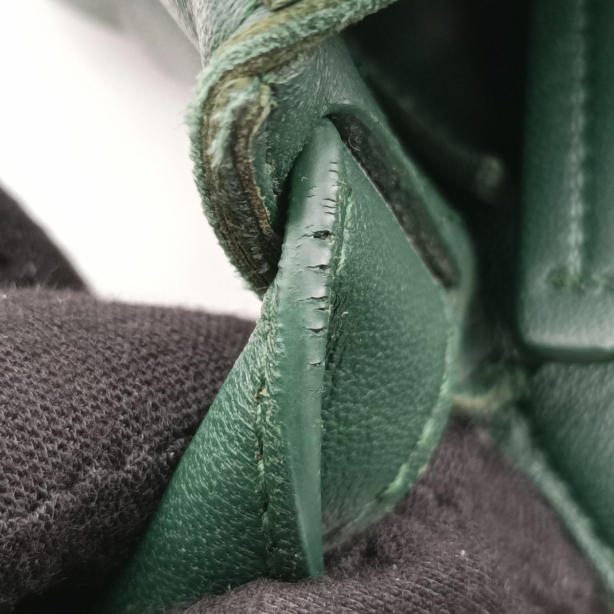 Pre-owned Bottega Veneta Cassette Green lambskin  shoulderbag | stylenewstar