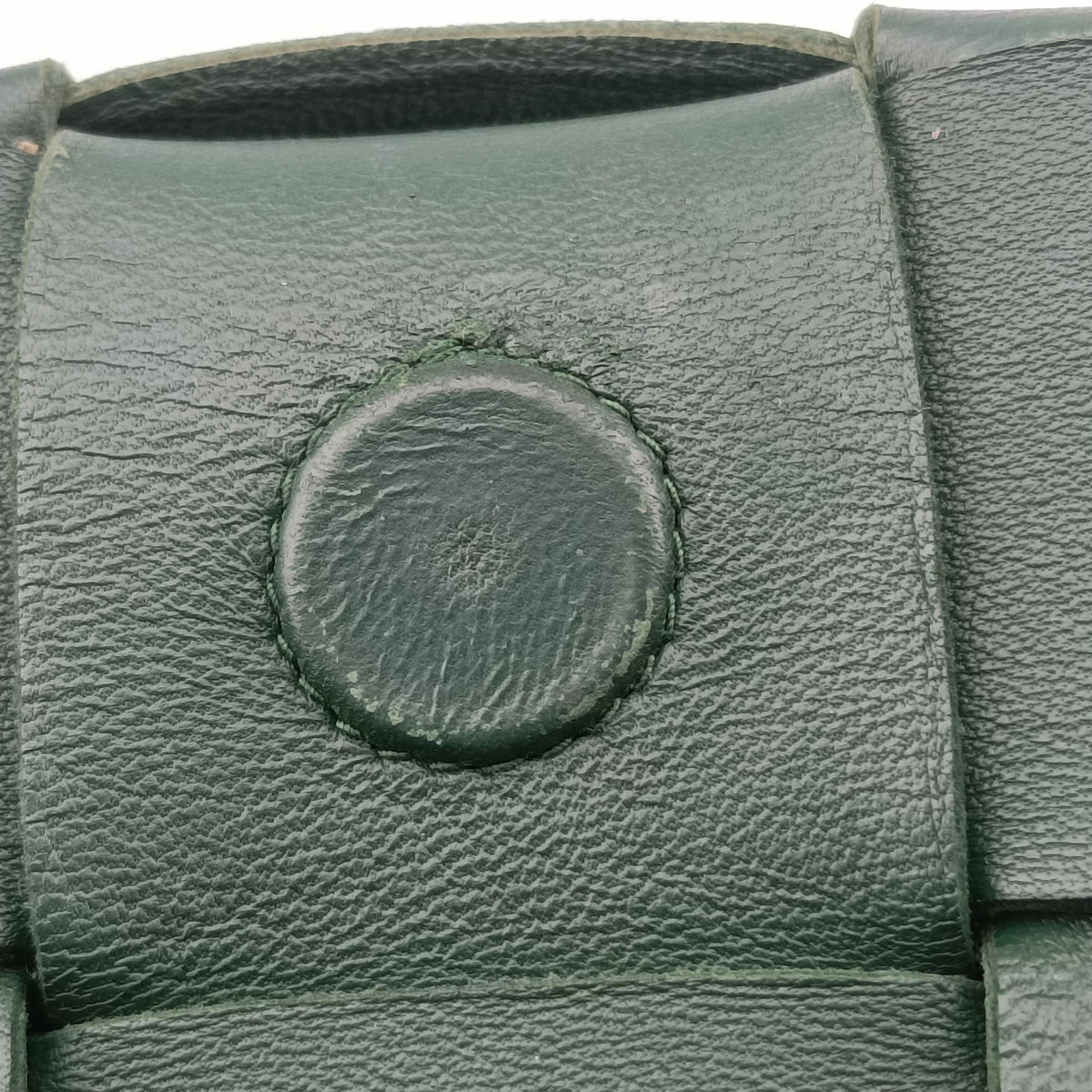 Pre-owned Bottega Veneta Cassette Green lambskin  shoulderbag | stylenewstar