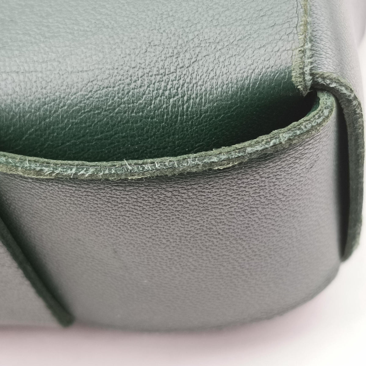 Pre-owned Bottega Veneta Cassette Green lambskin  shoulderbag | stylenewstar
