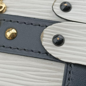 Pre-owned Louis Vuitton Trunk clutch White×Black Leather×Epi M52151 shoulderbag | stylenewstar