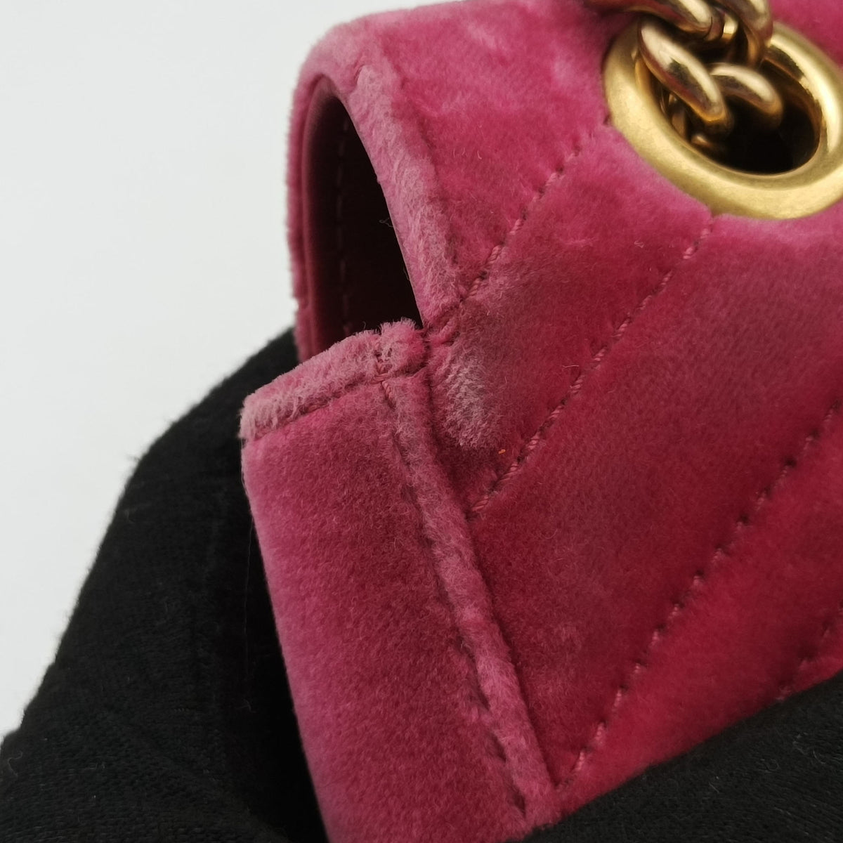 Pre-owned Gucci GG Marmont Pink velour 446744 shoulderbag | stylenewstar