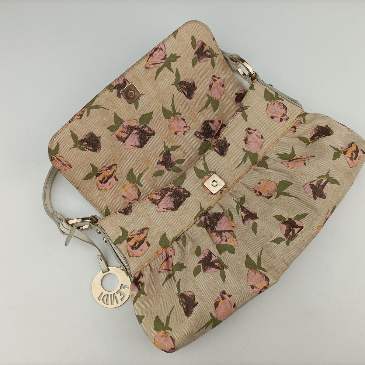 Pre-owned Fendi Chef Perforated Charm Zucca Print Multicolour canvas 8BR436 shoulderbag | stylenewstar