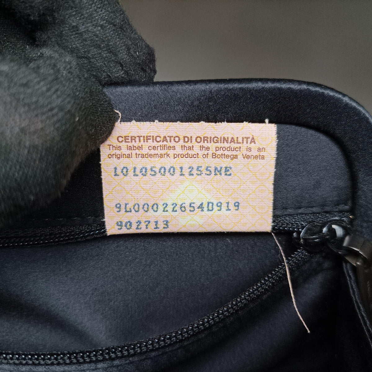 Secondhand Bottega Veneta Intrecciato Black silk  clutchbag | stylenewstar