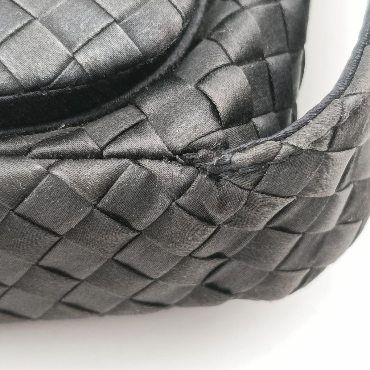 Secondhand Bottega Veneta Intrecciato Black silk  clutchbag | stylenewstar