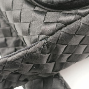 Secondhand Bottega Veneta Intrecciato Black silk  clutchbag | stylenewstar