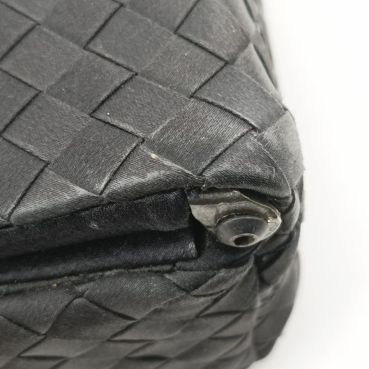 Secondhand Bottega Veneta Intrecciato Black silk  clutchbag | stylenewstar