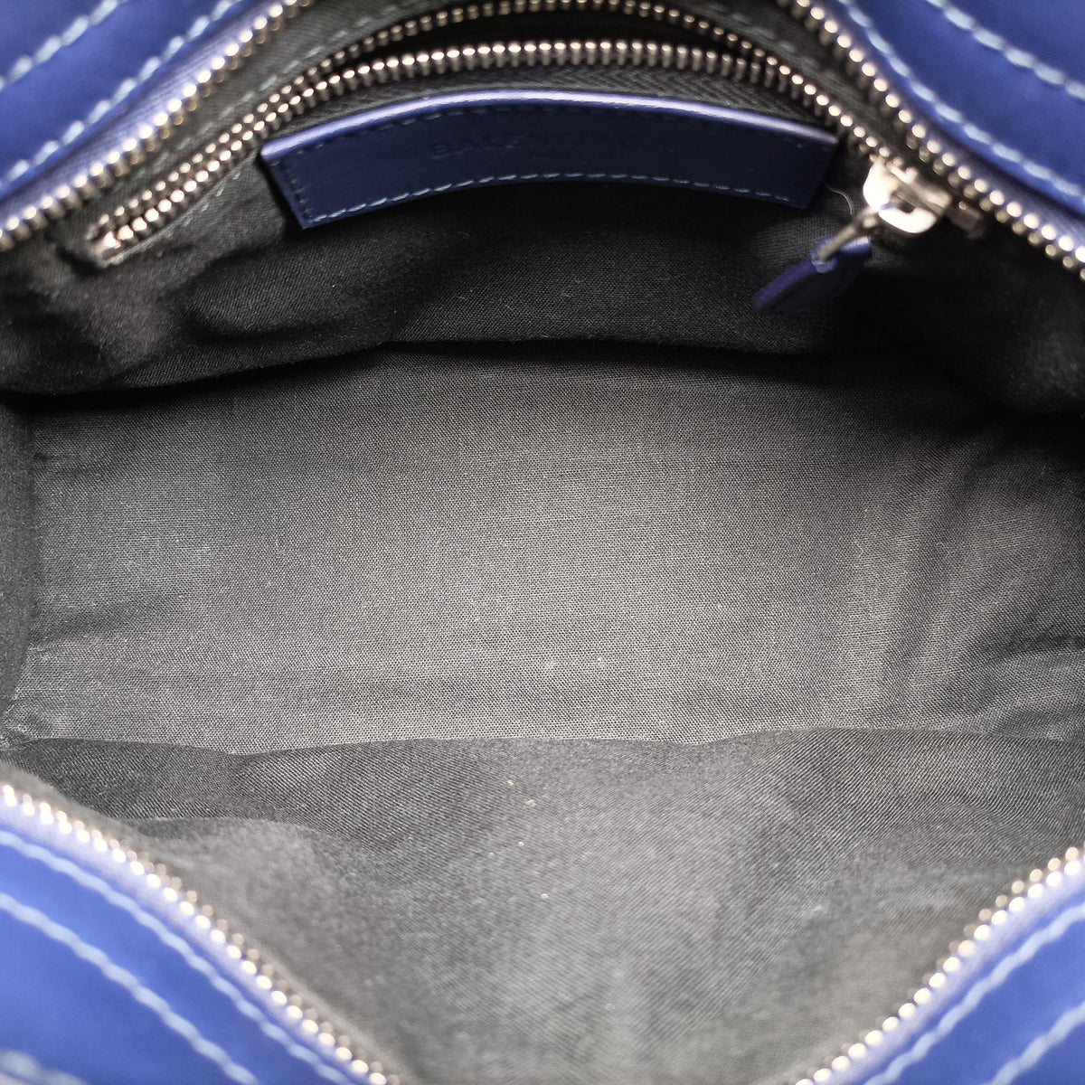 Pre-owned Balenciaga Classic City Mini Blue Leather  shoulderbag | stylenewstar