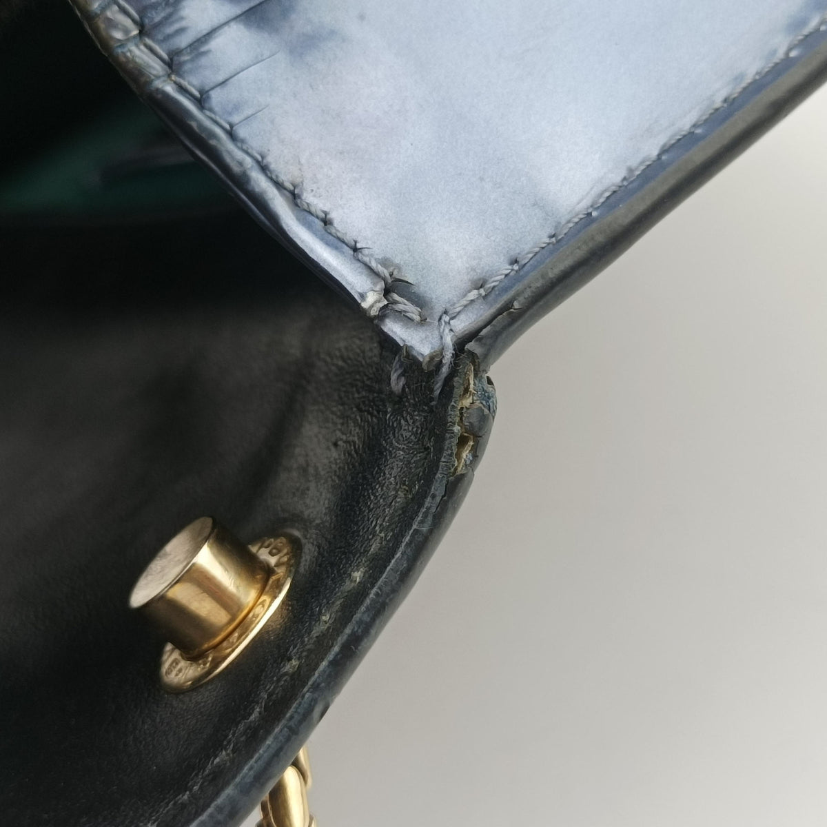 Pre-owned Bvlgari SERPENTI FOREVER Blue Patent  shoulderbag | stylenewstar