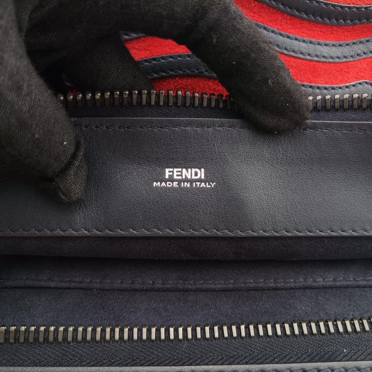 Pre-owned Fendi Dotcom Click Small Red × Black Suede × Leather 8BN299 shoulderbag | stylenewstar