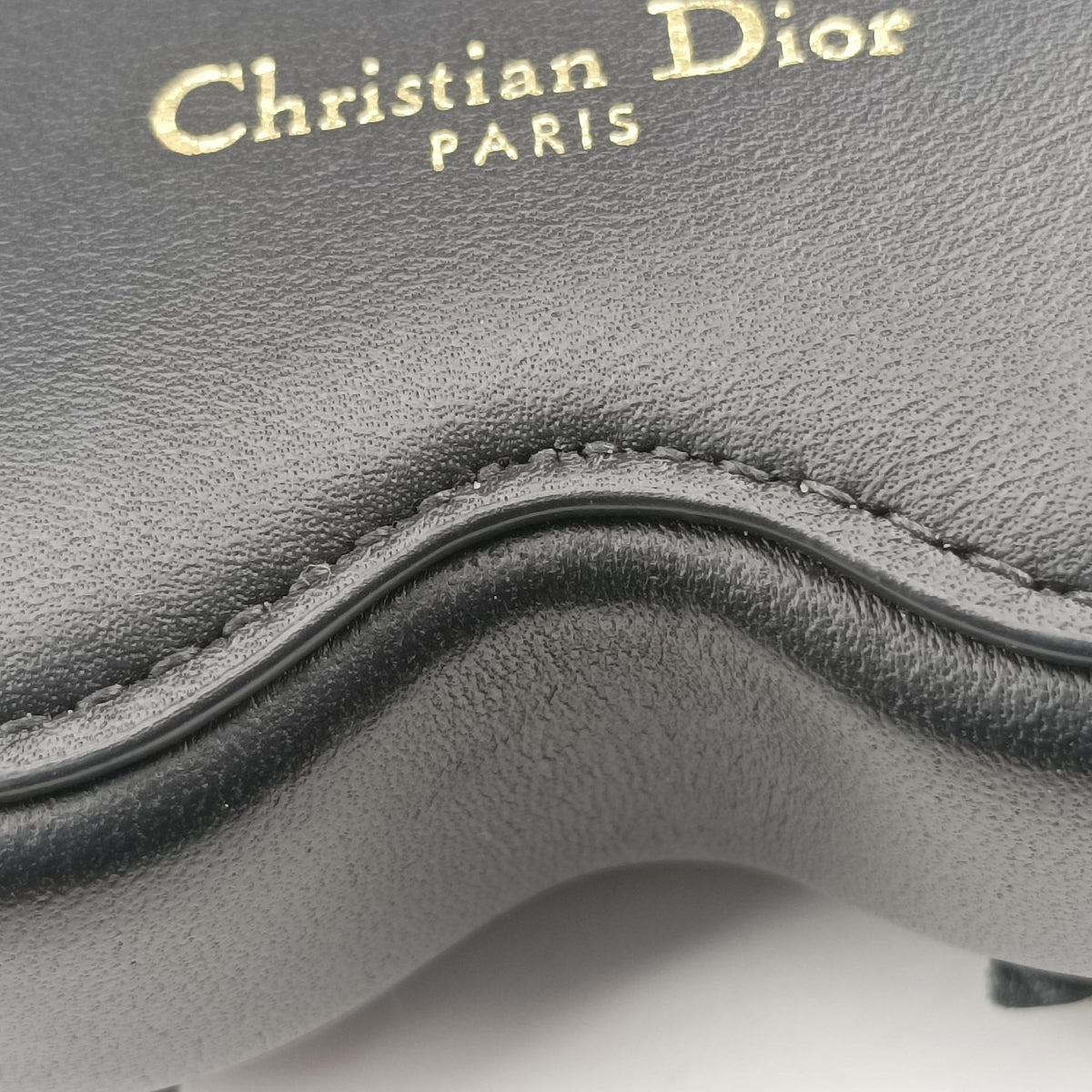 Pre-owned Christian Dior 30 Montaigne Removable Black Lambskin  shoulderbag | stylenewstar