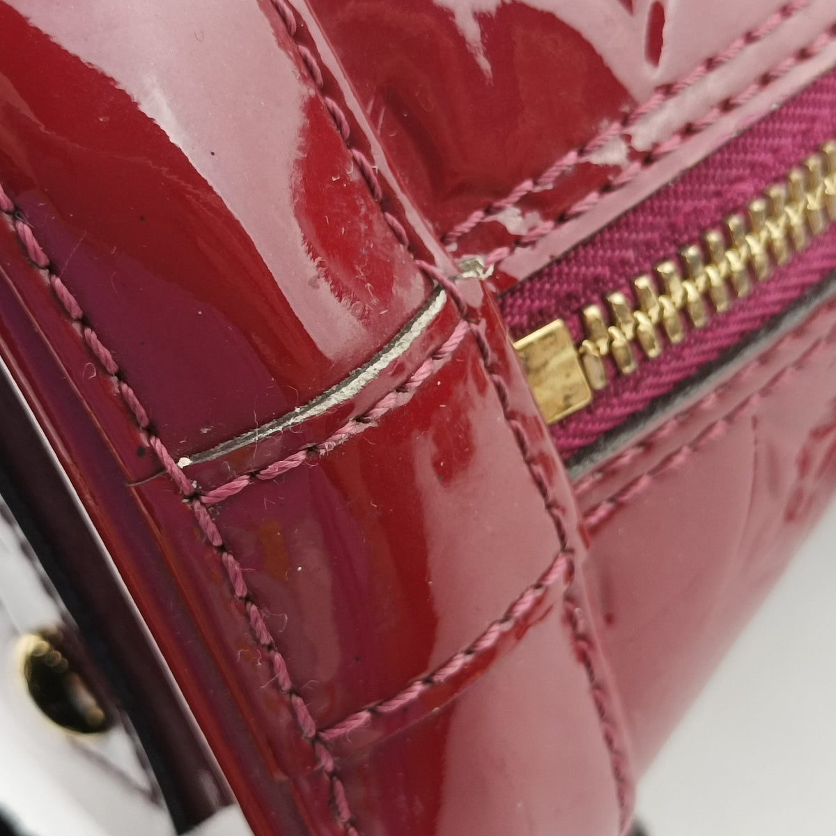 Pre-owned Louis Vuitton Alma BB pomme d'amour Vernis M90174 shoulderbag | stylenewstar