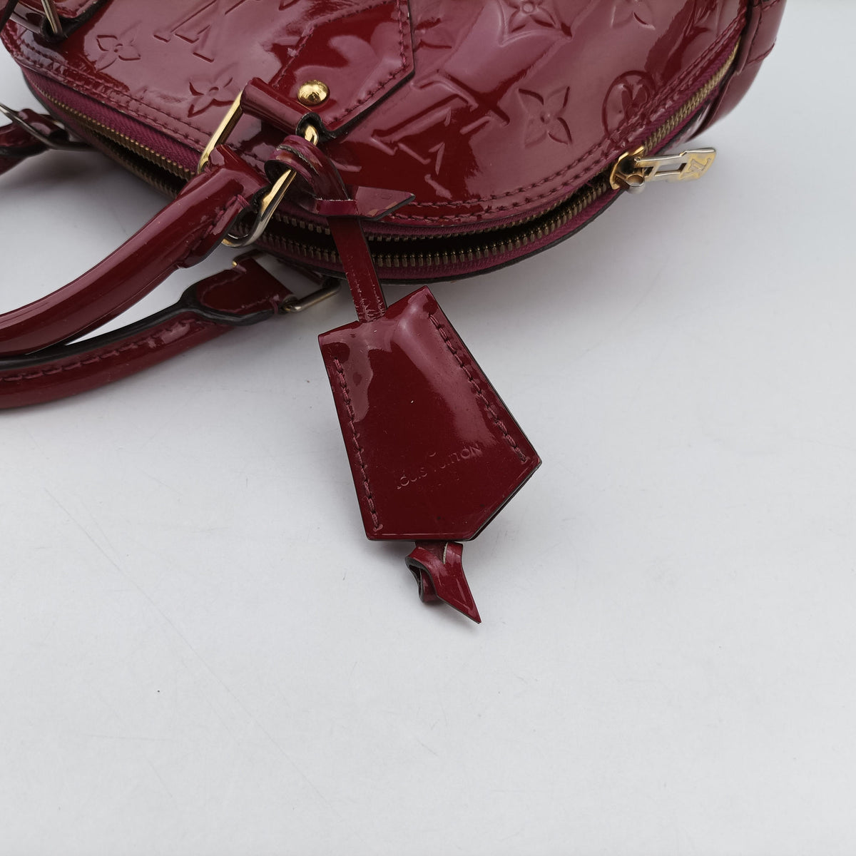 Pre-owned Louis Vuitton Alma BB pomme d'amour Vernis M90174 shoulderbag | stylenewstar