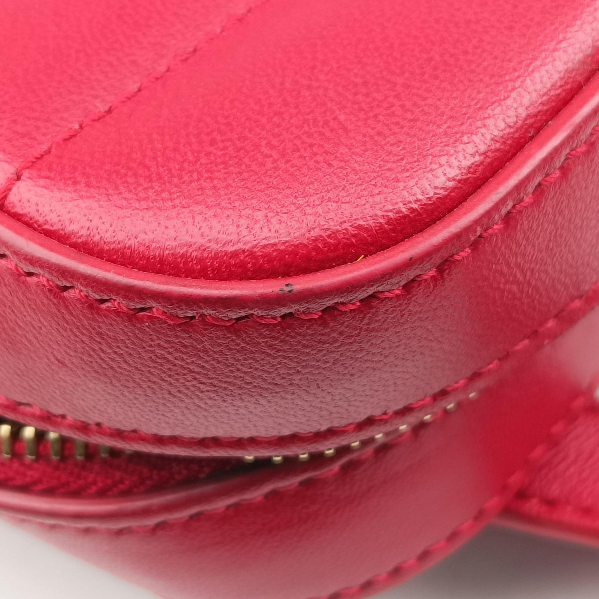 Pre-owned Yves Saint Laurent VICKY Red Leather 557574 bum bag/waist bag | stylenewstar