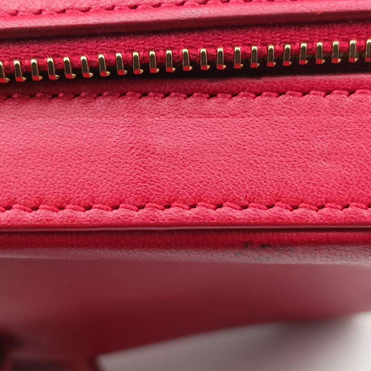 Pre-owned Yves Saint Laurent VICKY Red Leather 557574 bum bag/waist bag | stylenewstar