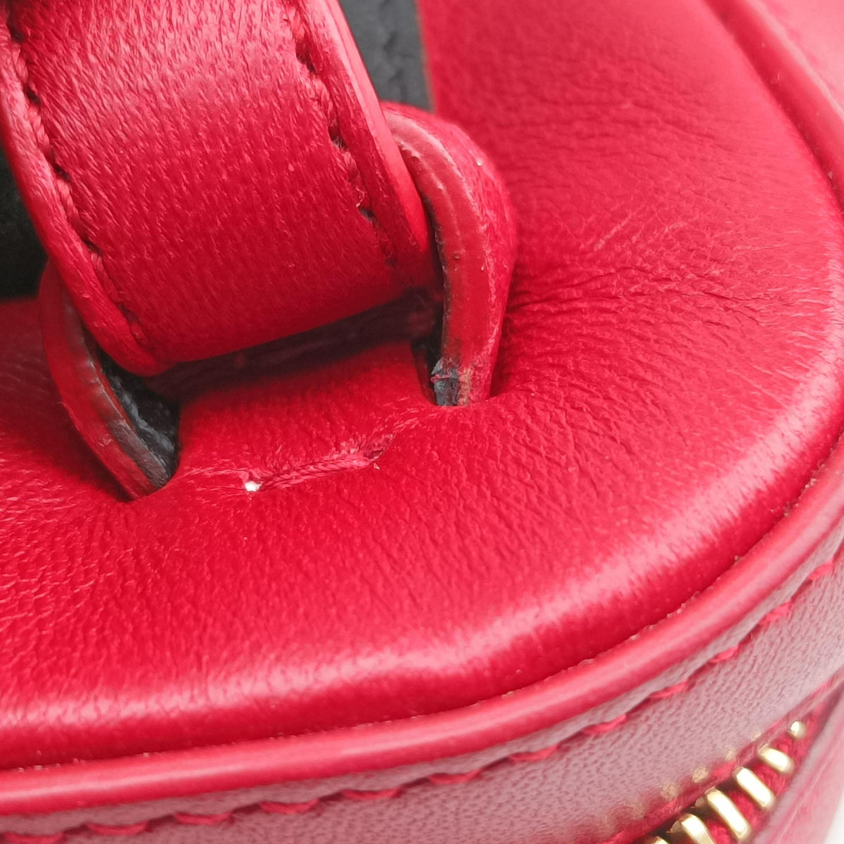 Pre-owned Yves Saint Laurent VICKY Red Leather 557574 bum bag/waist bag | stylenewstar