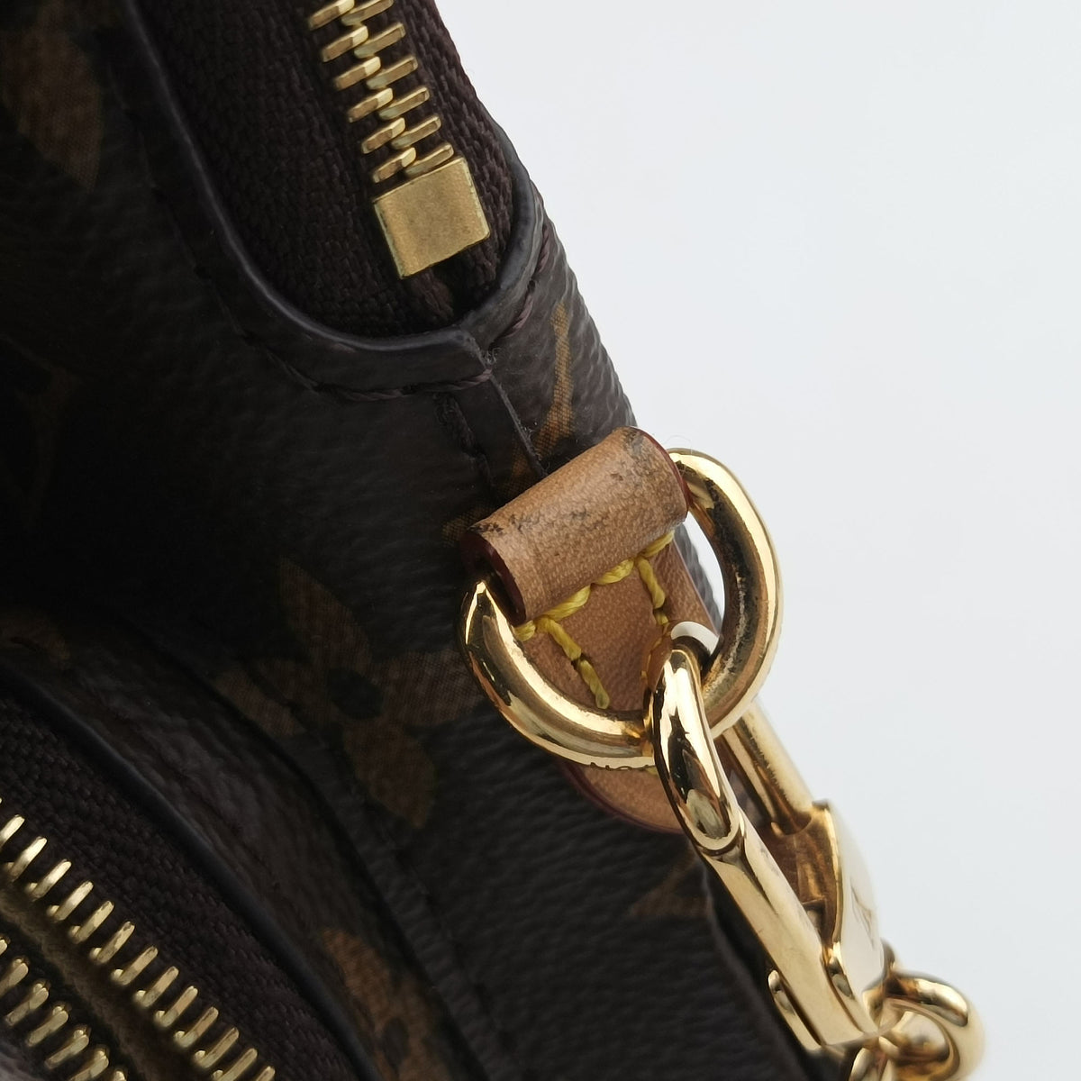 Pre-owned Louis Vuitton Utility Brown Monogram canvas M80746 shoulderbag | stylenewstar
