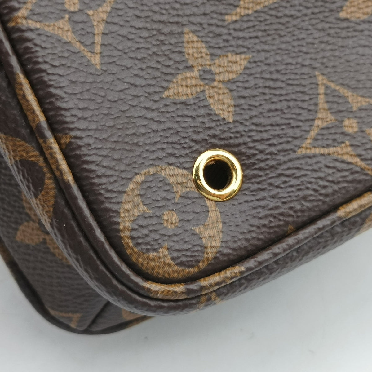 Pre-owned Louis Vuitton Utility Brown Monogram canvas M80746 shoulderbag | stylenewstar