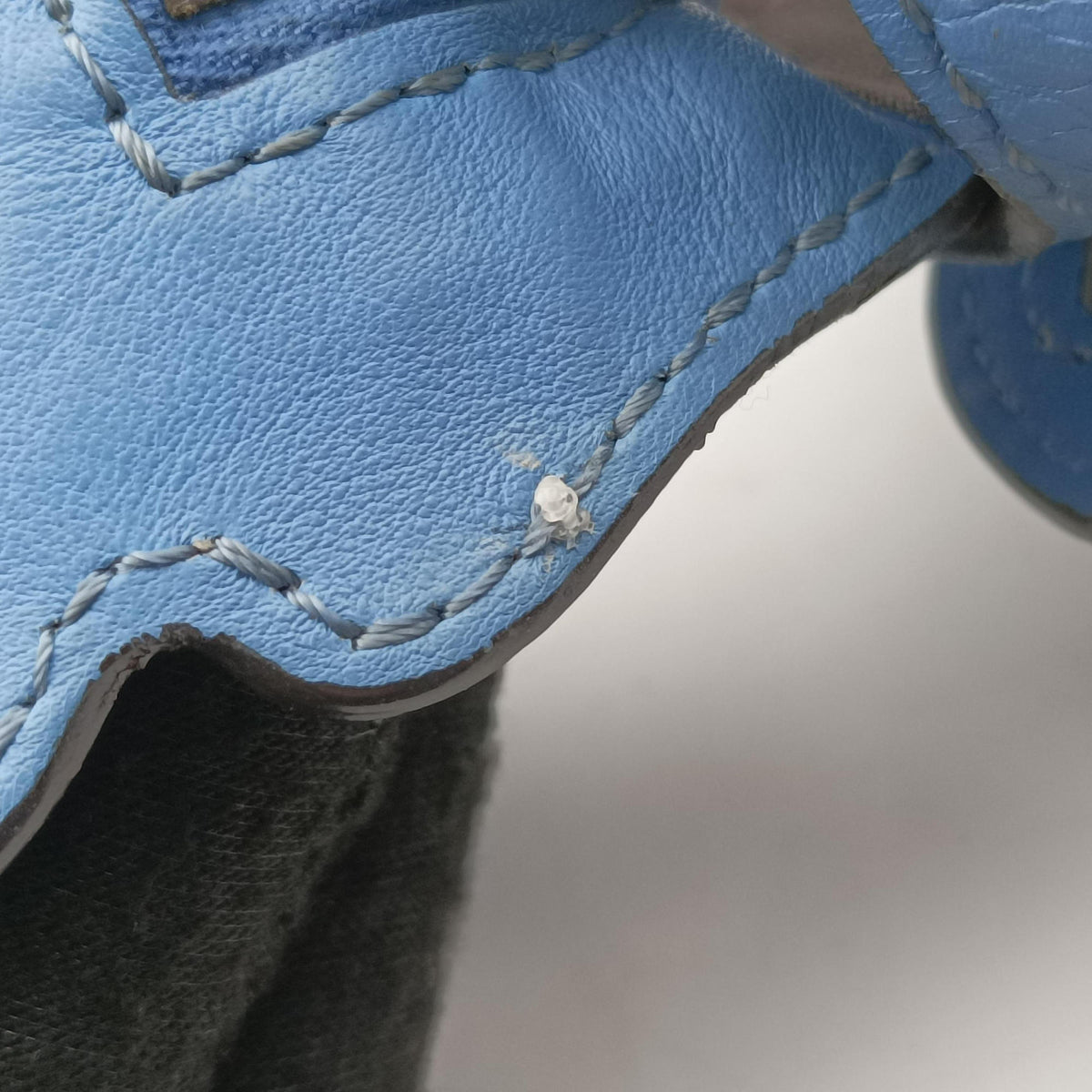 Secondhand Fendi By the Way Blue Leather 8BL133 shoulderbag | stylenewstar