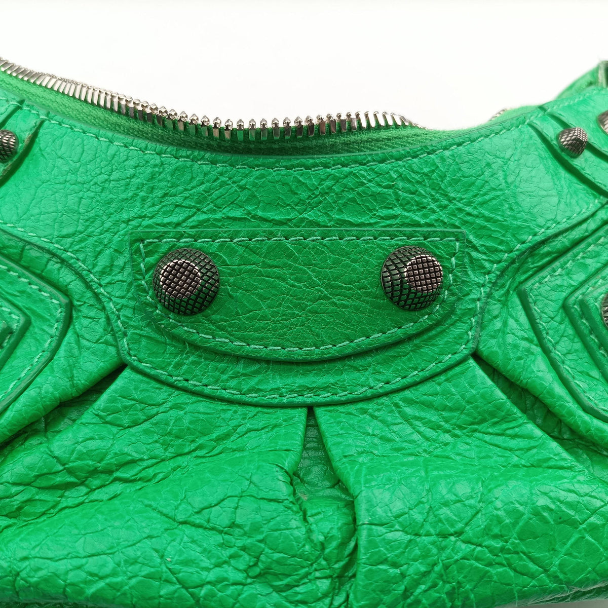 Pre-owned Balenciaga Le Cagole Green lambskin  shoulderbag | stylenewstar
