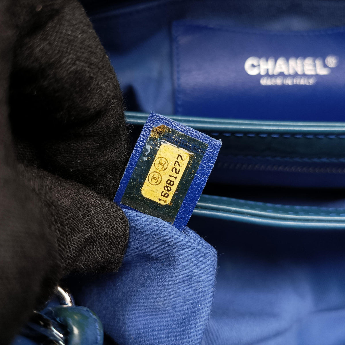 Pre-owned Chanel Mademoiselle Bowling Blue Patent A50556 shoulderbag | stylenewstar