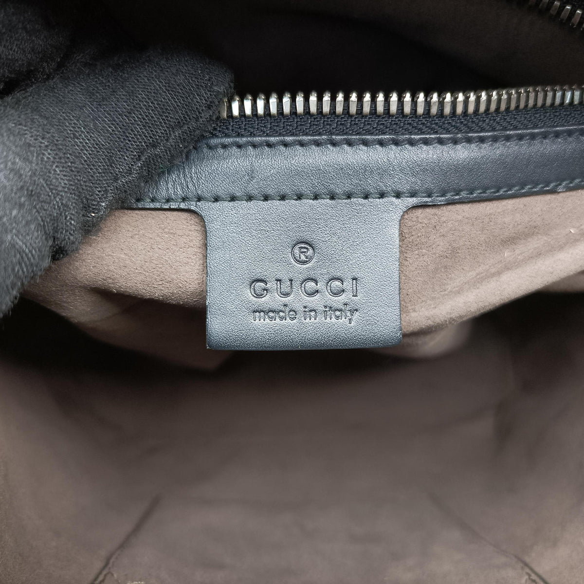 Secondhand Gucci Guccissima Signature Black Leather 450967 backpack/rucksack | stylenewstar