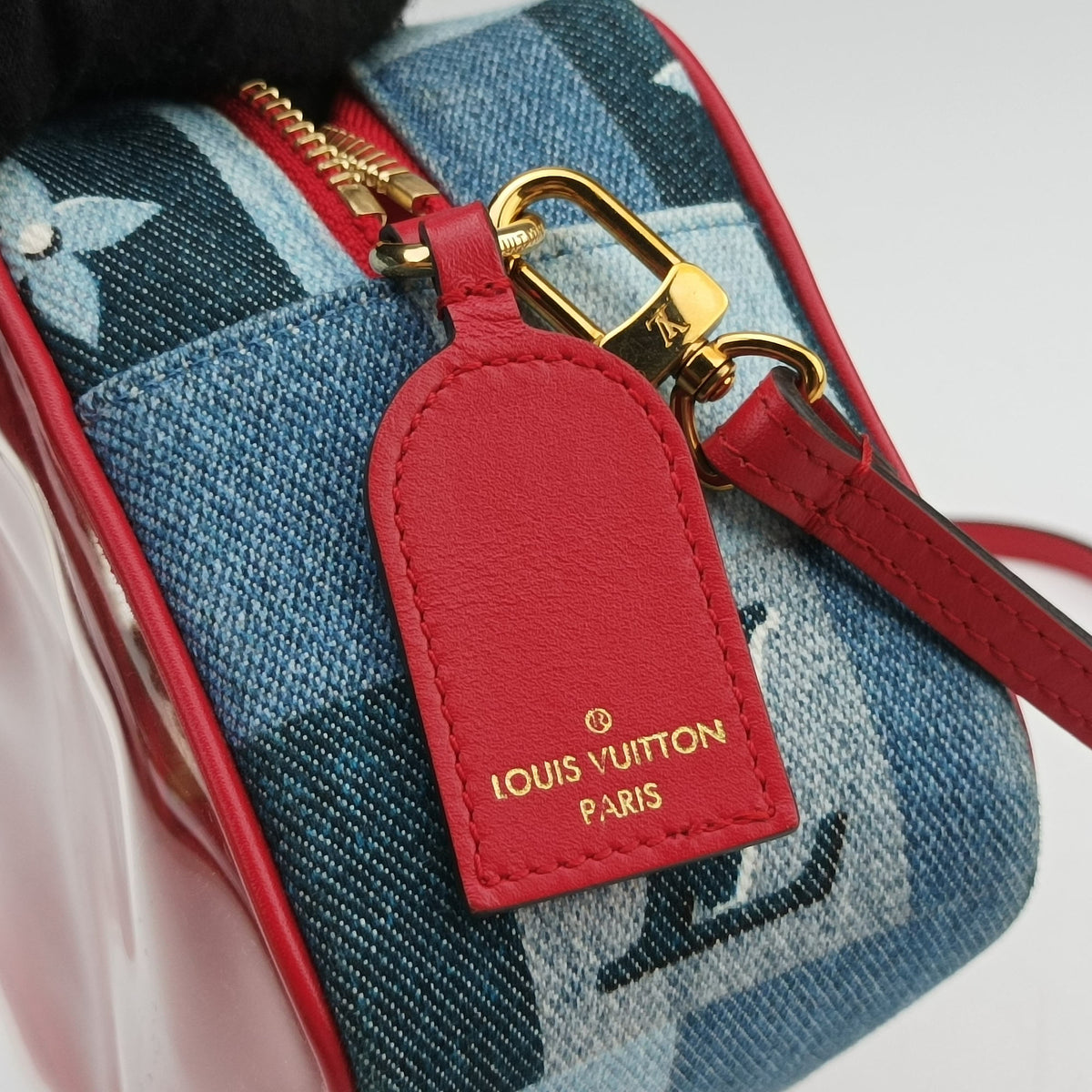 Pre-owned Louis Vuitton Beach Pouch Blue x ROUGE Monogram Denim M67601 shoulderbag | stylenewstar