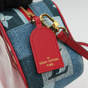 Pre-owned Louis Vuitton Beach Pouch Blue x ROUGE Monogram Denim M67601 shoulderbag | stylenewstar