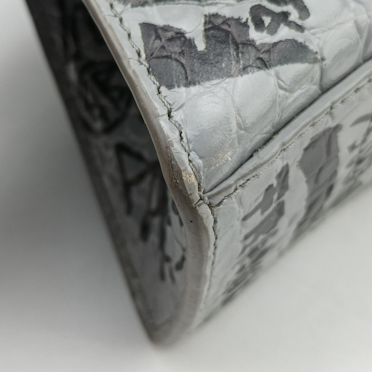 Pre-owned Balenciaga Hourglass Graffiti Gray×Black Leather  shoulderbag | stylenewstar