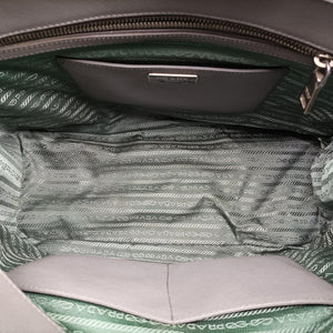 Secondhand Prada Galleria Grey SAFFIANO Leather B2274C shoulderbag | stylenewstar
