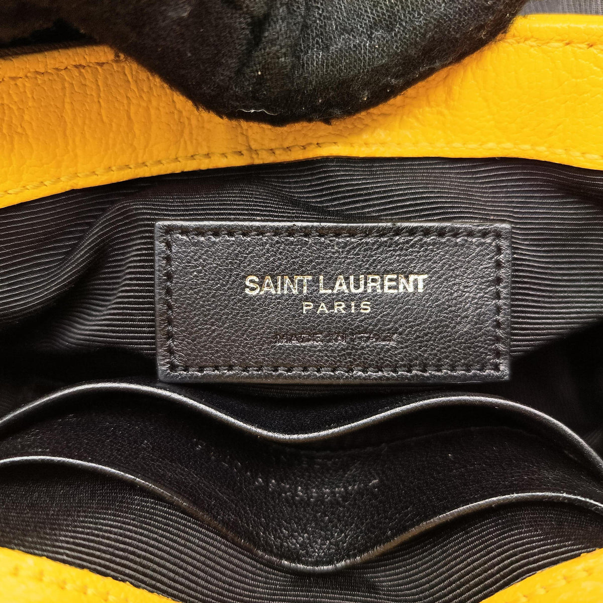 Pre-owned Yves Saint Laurent Baby Chai Yellow Leather 399289 shoulderbag | stylenewstar