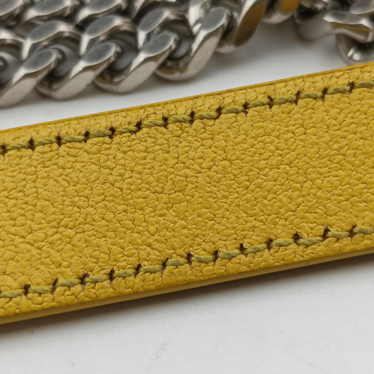 Pre-owned Yves Saint Laurent Baby Chai Yellow Leather 399289 shoulderbag | stylenewstar