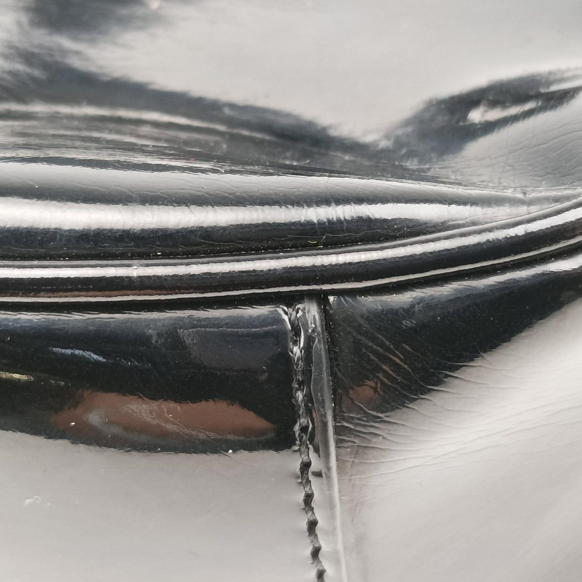 Pre-owned Balenciaga Le Cagole Black Patent  shoulderbag | stylenewstar