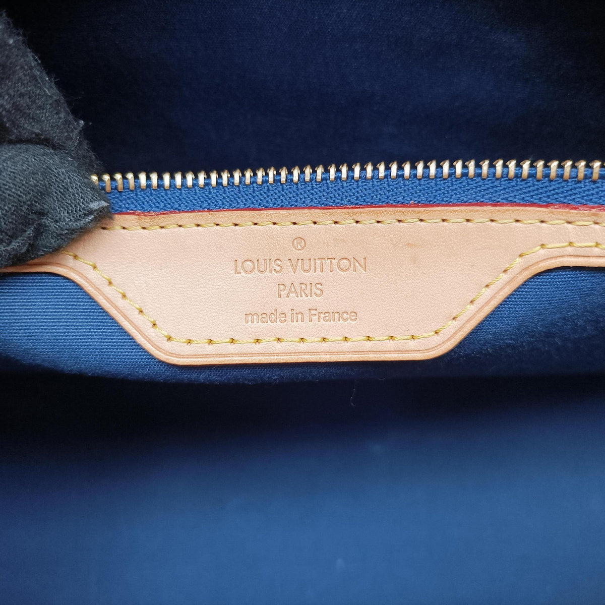Vintage Louis Vuitton Brea MM Grand Bleu Vernis M90054 shoulderbag | stylenewstar