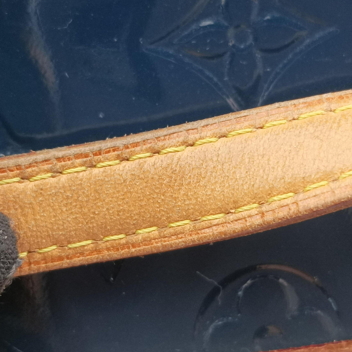 Vintage Louis Vuitton Brea MM Grand Bleu Vernis M90054 shoulderbag | stylenewstar