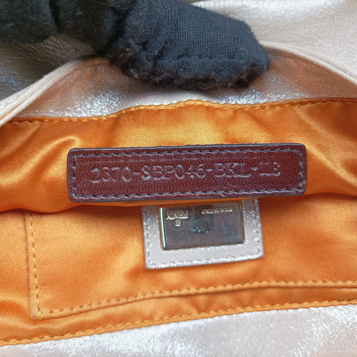 Pre-owned Fendi Mia Pochette Golden Leather 8BP046 shoulderbag | stylenewstar