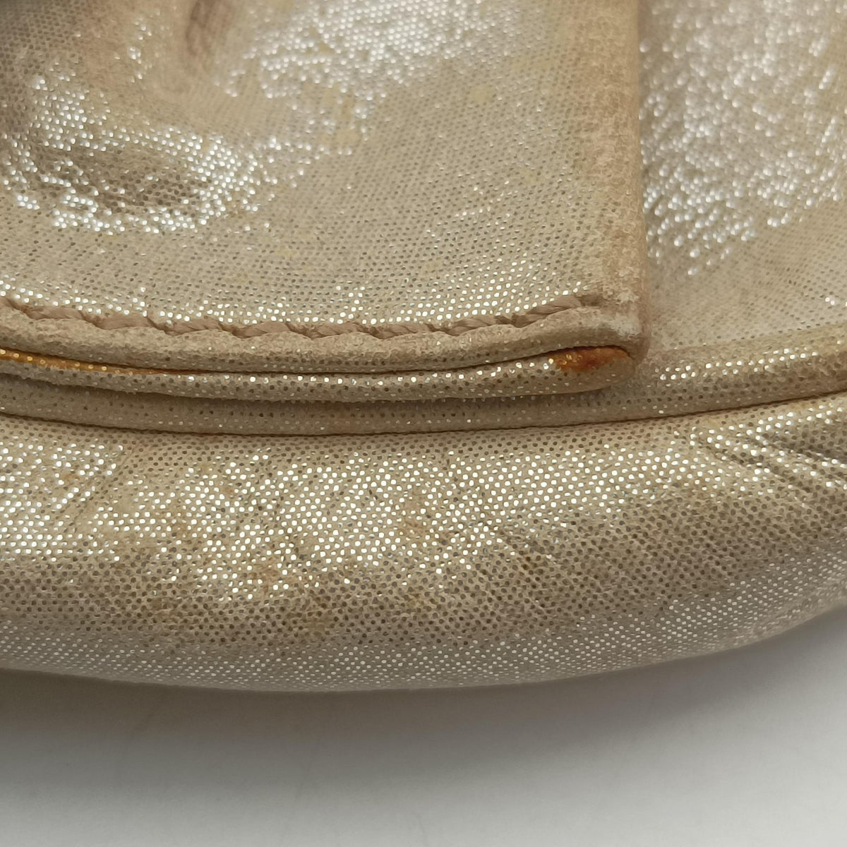 Pre-owned Fendi Mia Pochette Golden Leather 8BP046 shoulderbag | stylenewstar