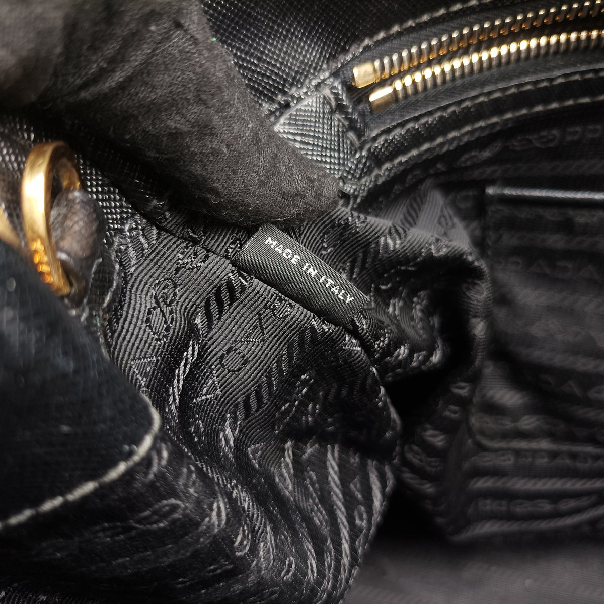 Secondhand Prada Galleria Black SAFFIANO Leather BN2274 shoulderbag | stylenewstar