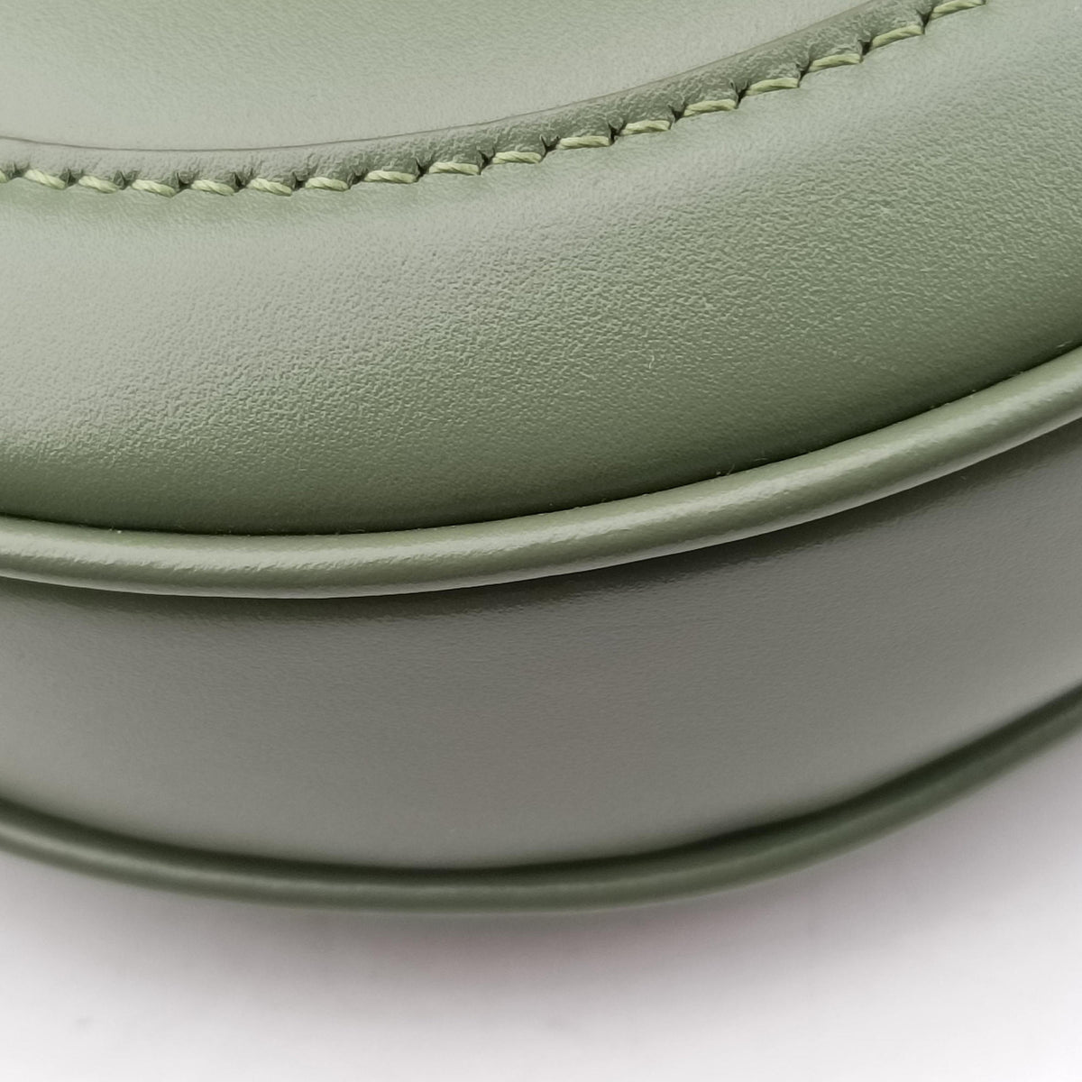 Pre-owned Celine Besace 16 Small Green Leather W-SL-2 shoulderbag | stylenewstar