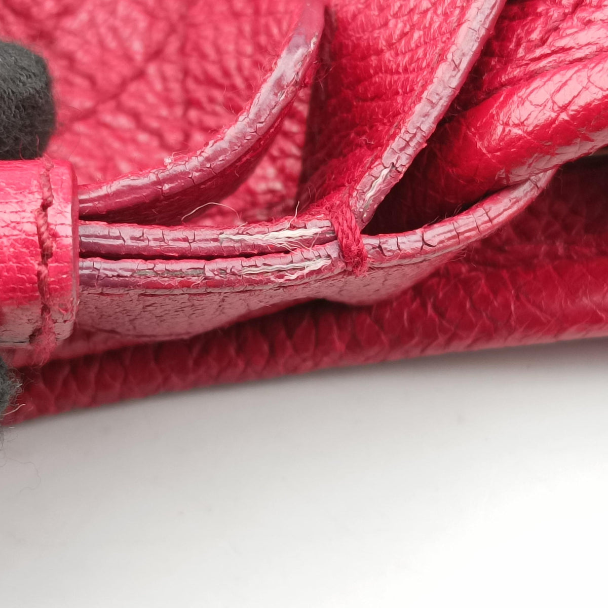 Pre-owned Christian Dior Cannage Bee Red Leather  handbag | stylenewstar