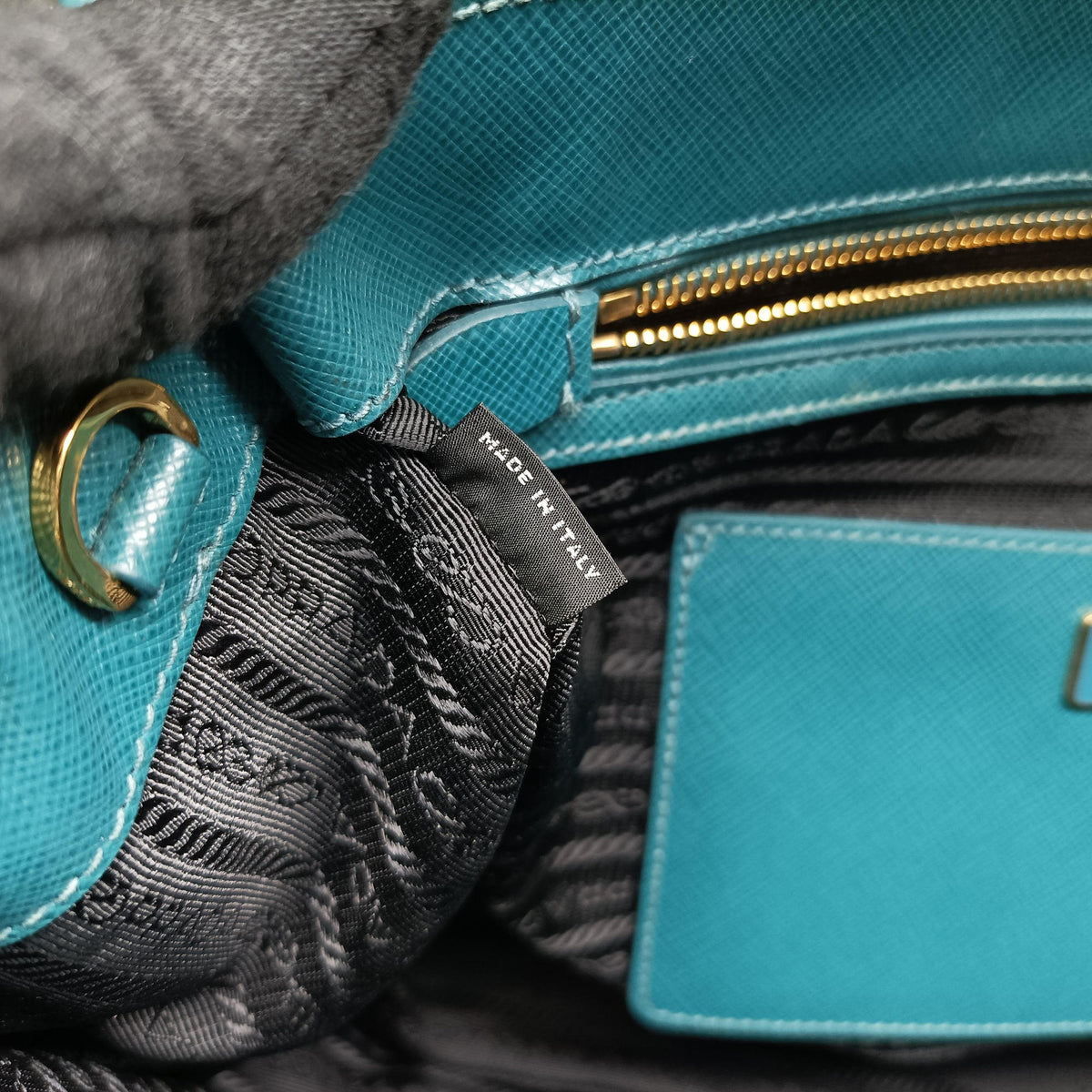 Vintage Prada Galleria BlueGreen SAFFIANO Leather BN1786 handbag | stylenewstar