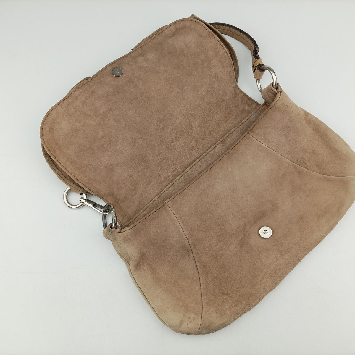 Pre-owned Yves Saint Laurent Mombasa Camel Suede 112930 shoulderbag | stylenewstar