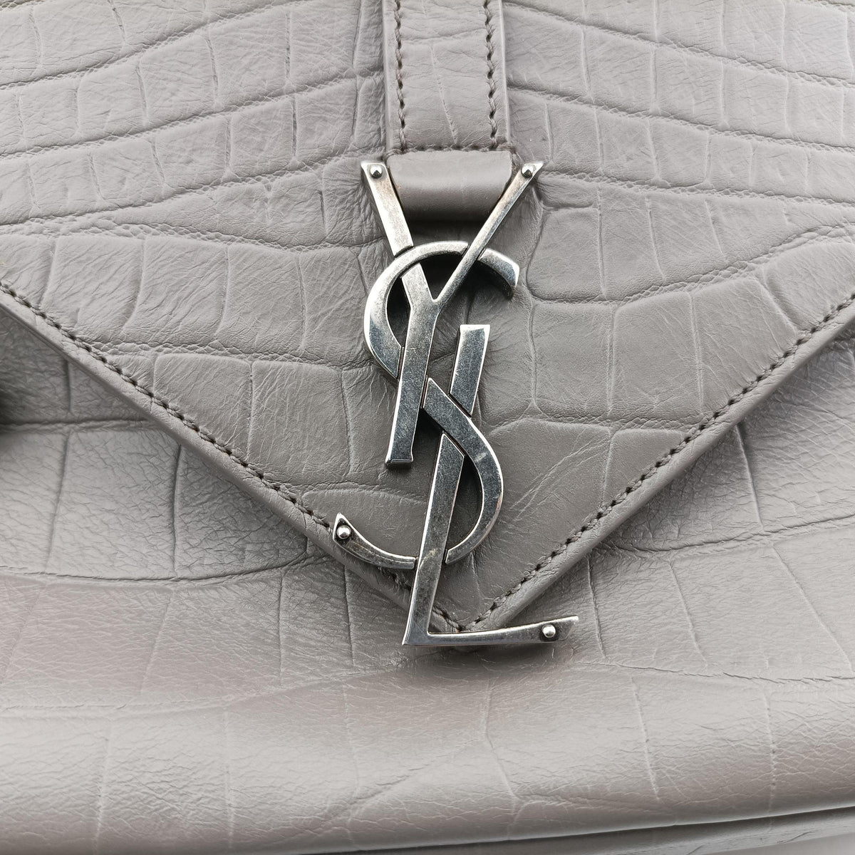 Vintage Yves Saint Laurent COLLEGE Grey Leather 428101 shoulderbag | stylenewstar