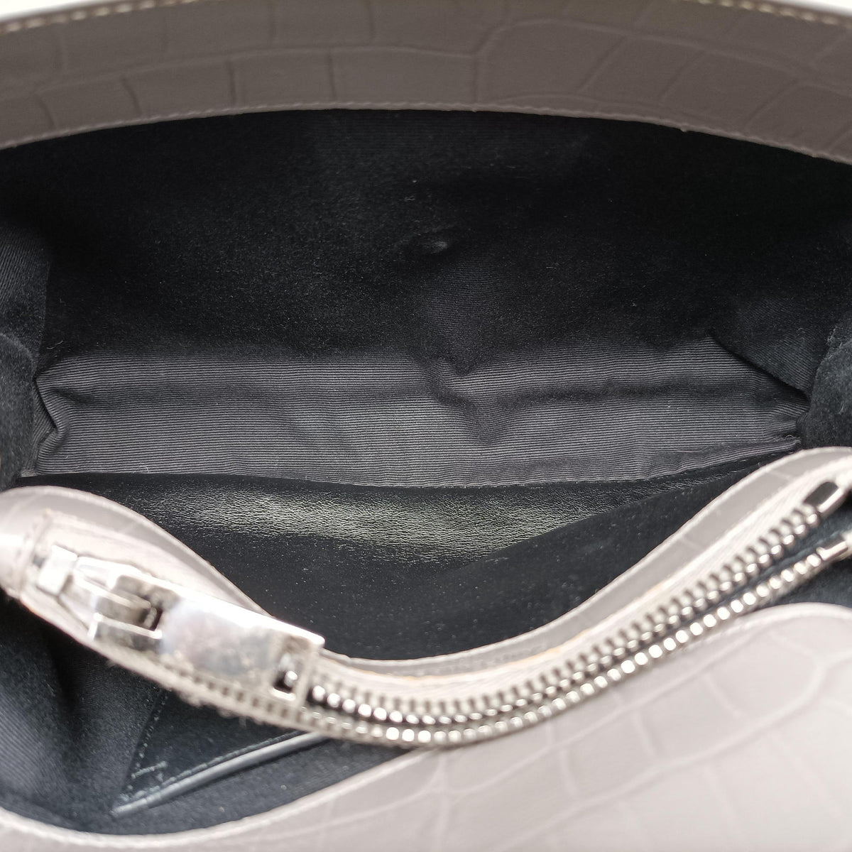 Vintage Yves Saint Laurent COLLEGE Grey Leather 428101 shoulderbag | stylenewstar