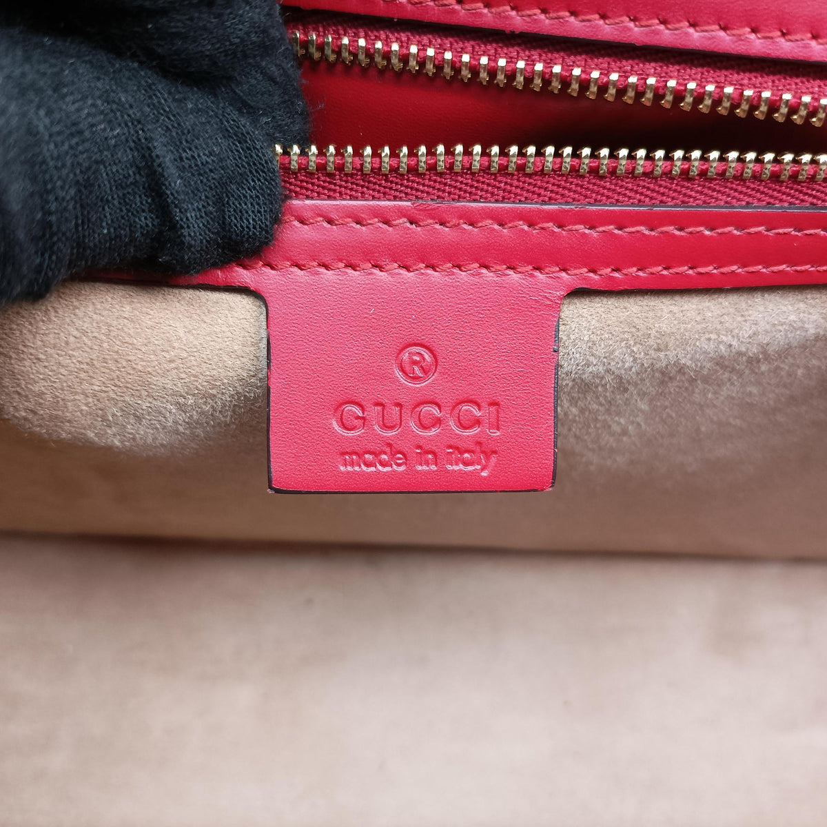 Pre-owned Gucci Sylvie Red Leather 421882 shoulderbag | stylenewstar